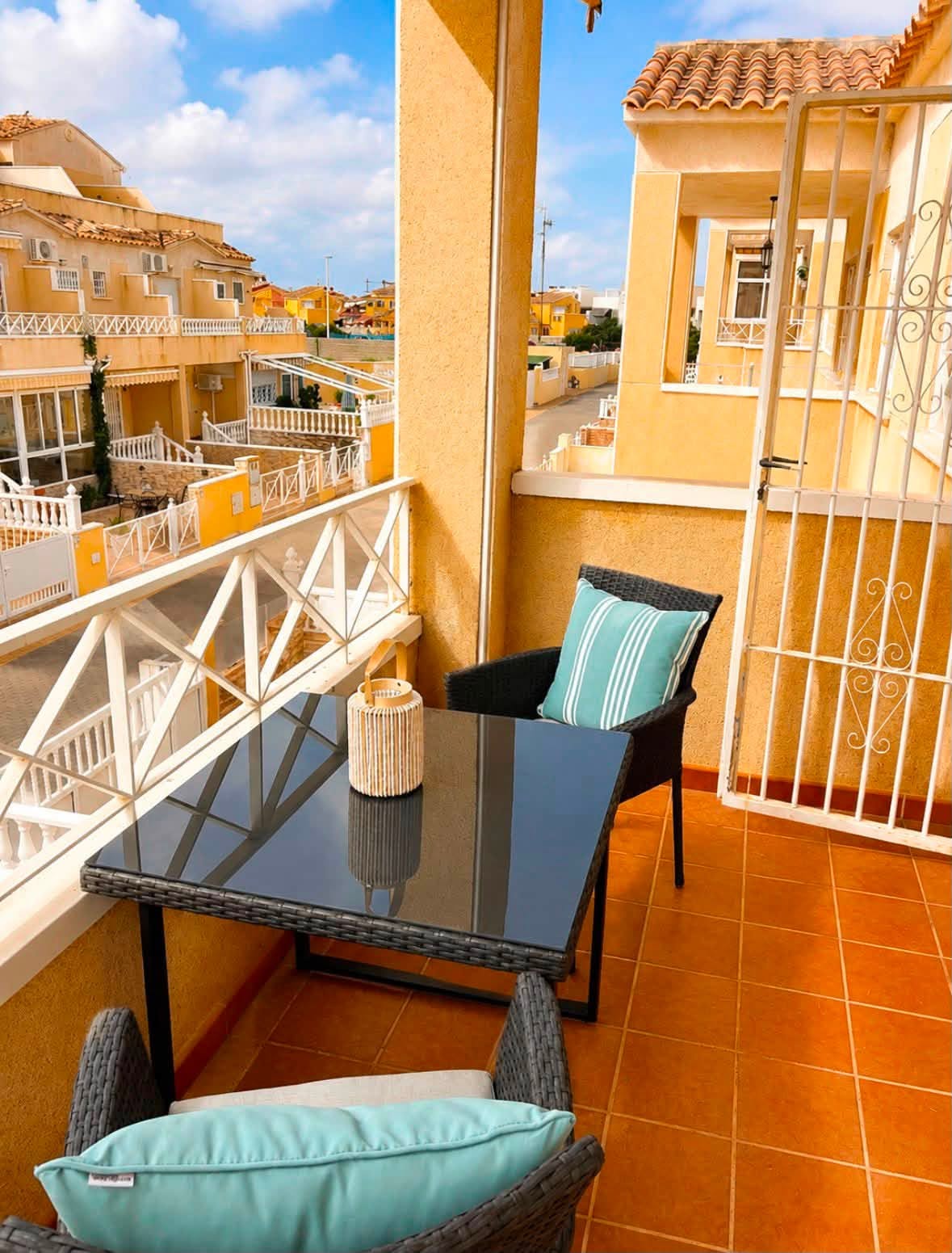 Balcon et terrasse extérieure privée